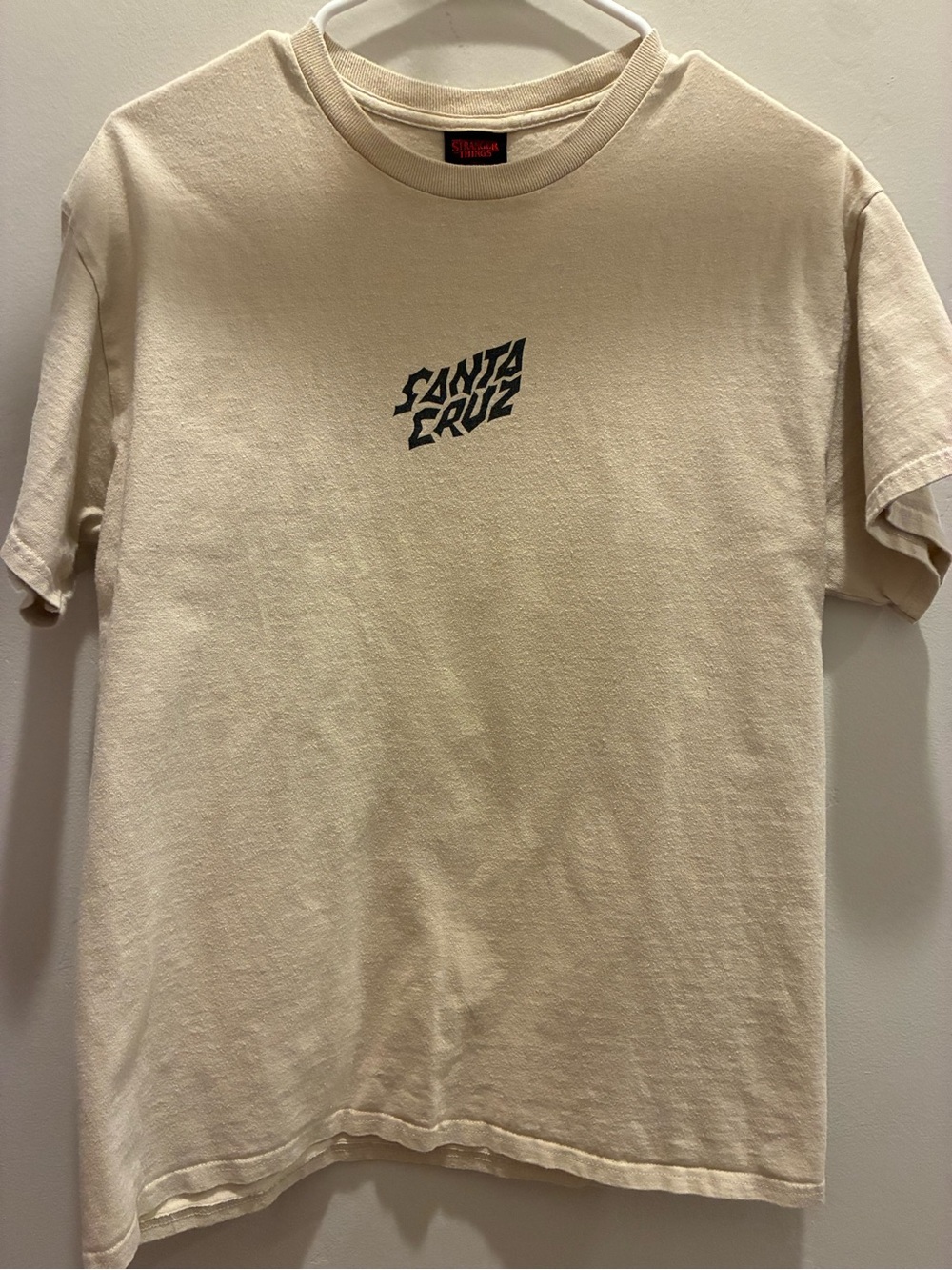 Santa Cruz x Stranger Things Screaming Hand T-Shirt - Sand Size-M